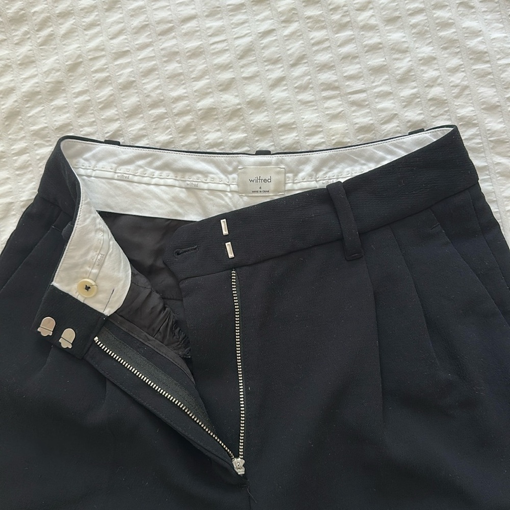 Aritzia Wilfred Effortless Black Pants